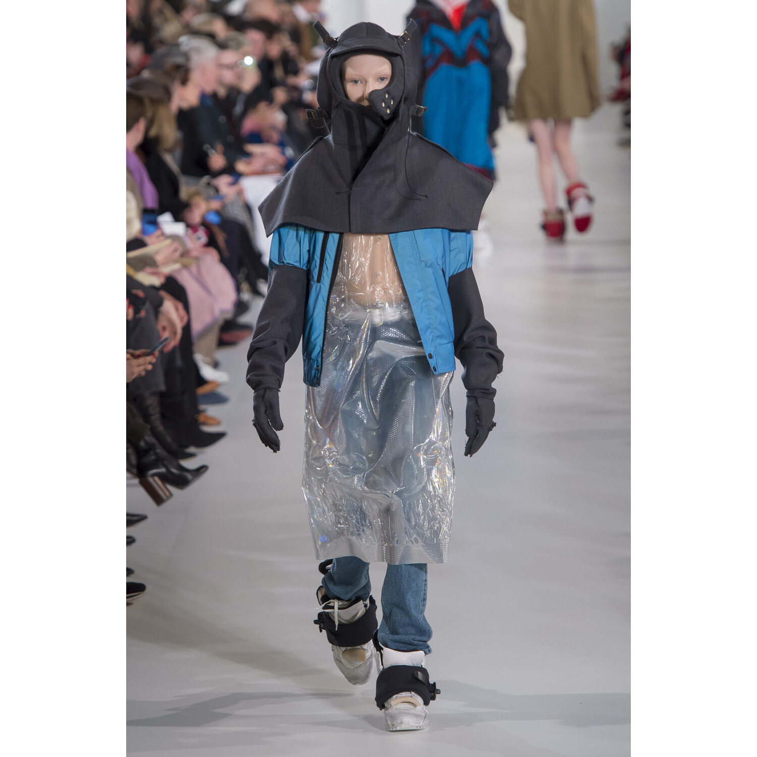 Фото Maison Margiela Fall 2018 Ready-to-Wear , Maison Margiela осень зима 2018 , Fashion show , неделя моды в Париже , PFW , Mainstyles